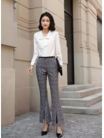 女式白色低領長袖襯衣